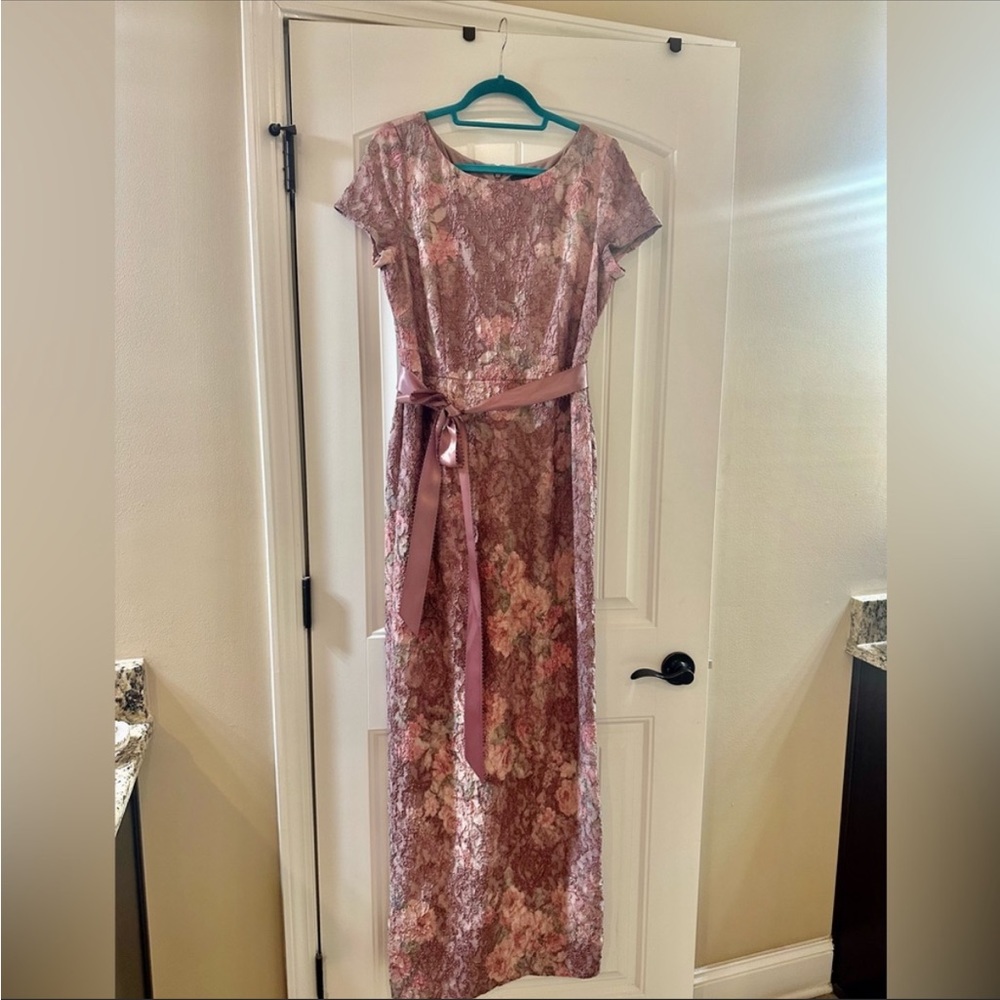 Adrianna Papell's classic gown.